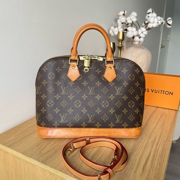 ✅AUTHENTIC✅LOUIS VUITTON ALMA PM - Picture 3 of 14